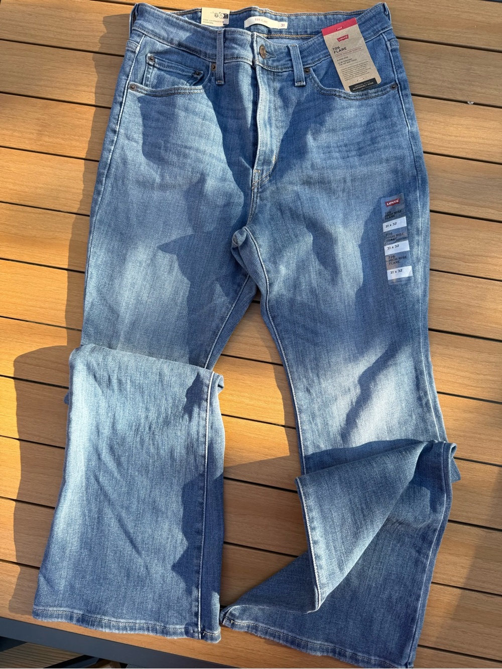 Levi's women’s 726 Flare jeans. 31 x 32. High Rise Stellar Stretch. NWT.